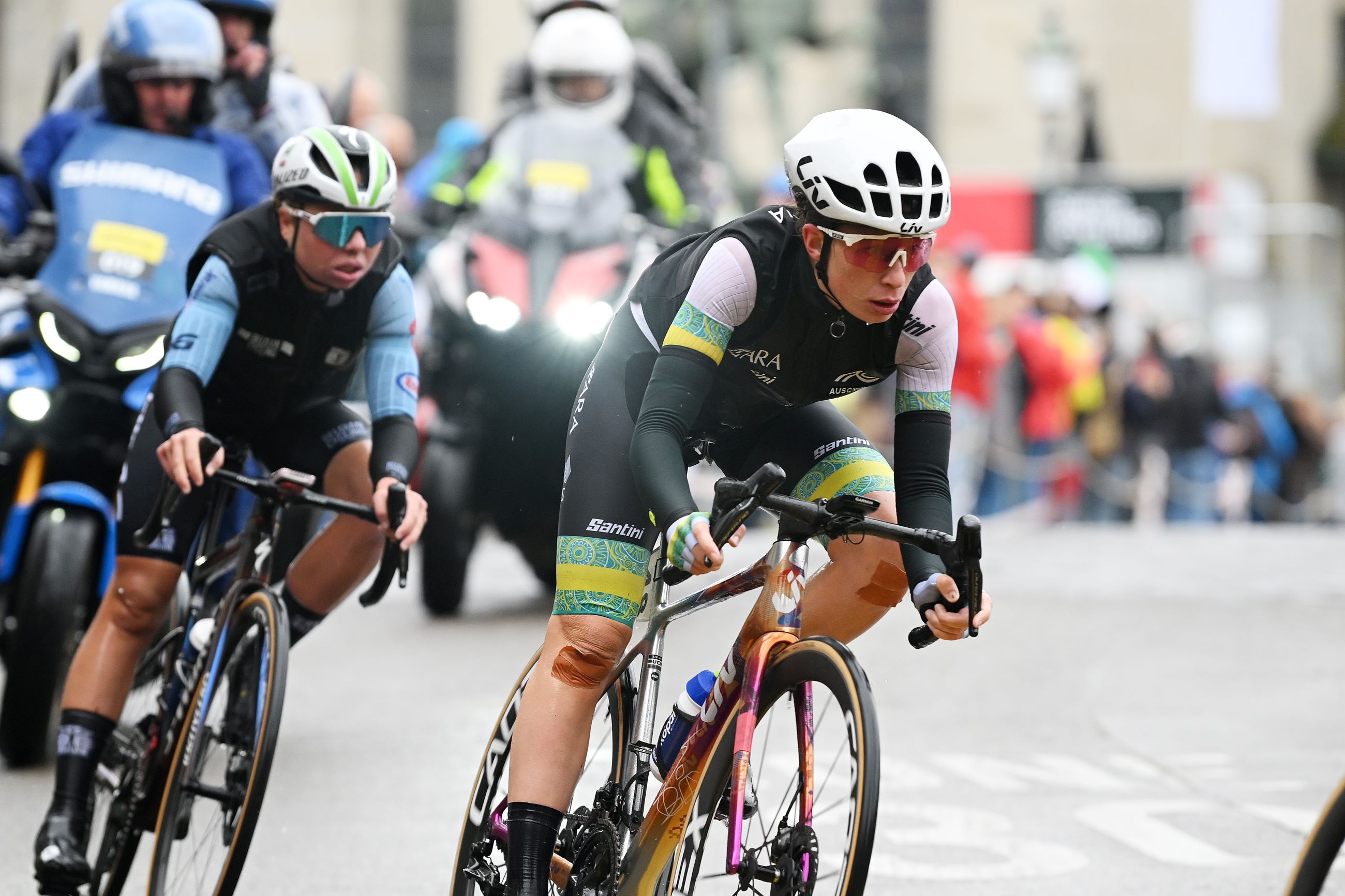 Ruby Roseman-Gannon of the ARA Australian Cycling Team competes in the breakaway during the UCI Cycling World Championships Zurich 2024, Women's Elite Road Race a 154.1km one day race from Uster to Zurich on September 28, 2024 in Zurich, Switzerland. (Photo by Dario Belingheri/Getty Images)